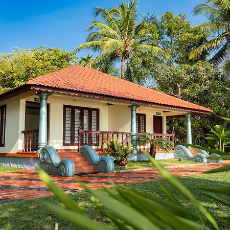 Dhathri Ayurveda Resort And Panchakarma Centre Kāyankulam Buitenkant foto